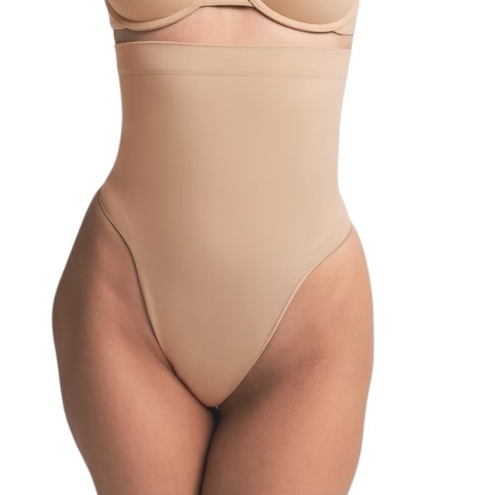 SKIMS core control High-Waist Shapewear thong color:clay